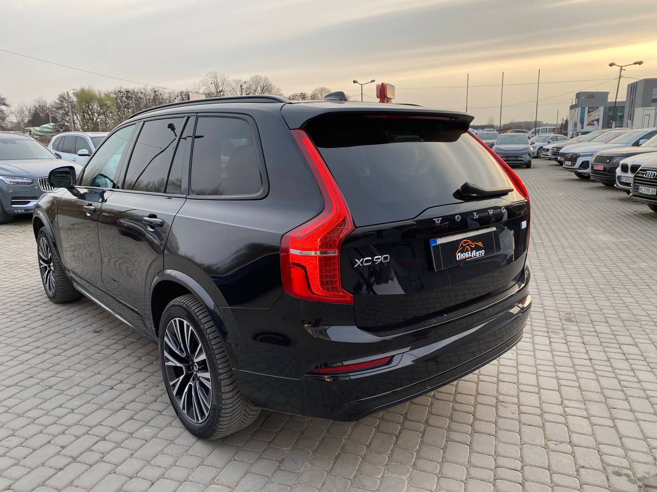 Купити Volvo XC90 2023 по ціні $63900 з аукціону - Пробіг 92 т