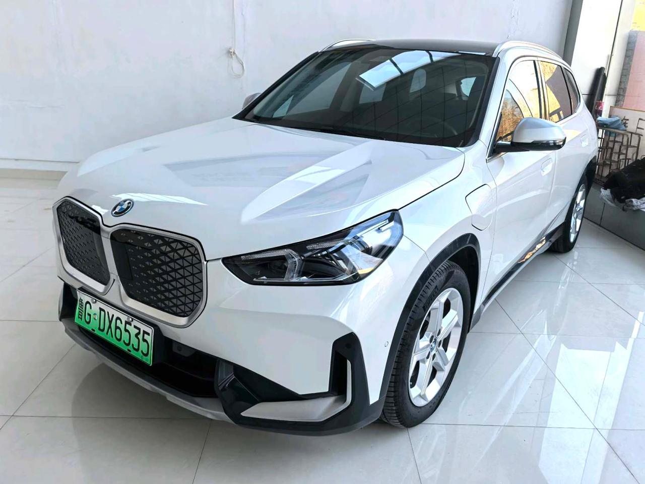 2023 BMW iX1
