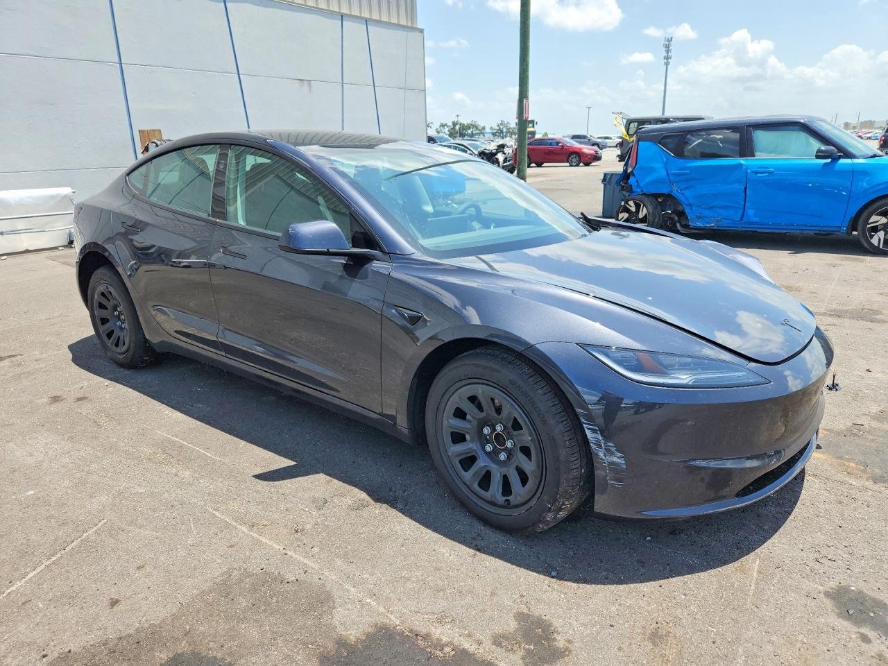 Tesla Model 3 2025